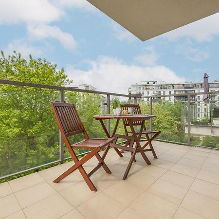 City Apartment With Parking Near Metro Mlociny By Noclegi Renters Varsó Kültér fotó