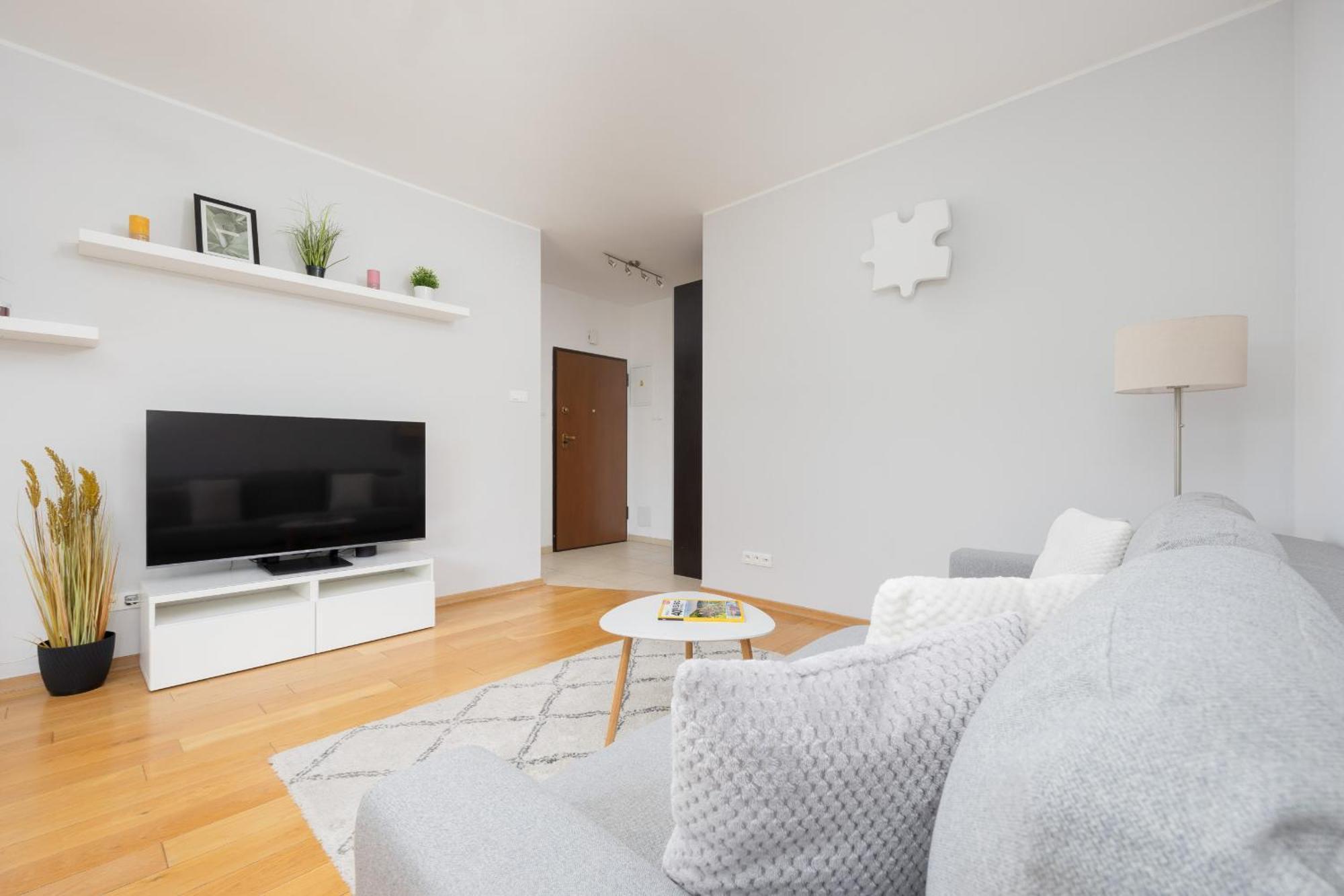 City Apartment With Parking Near Metro Mlociny By Noclegi Renters Varsó Kültér fotó