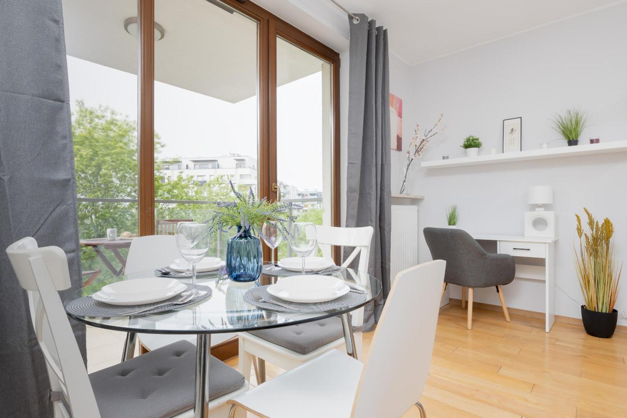 City Apartment With Parking Near Metro Mlociny By Noclegi Renters Varsó Kültér fotó